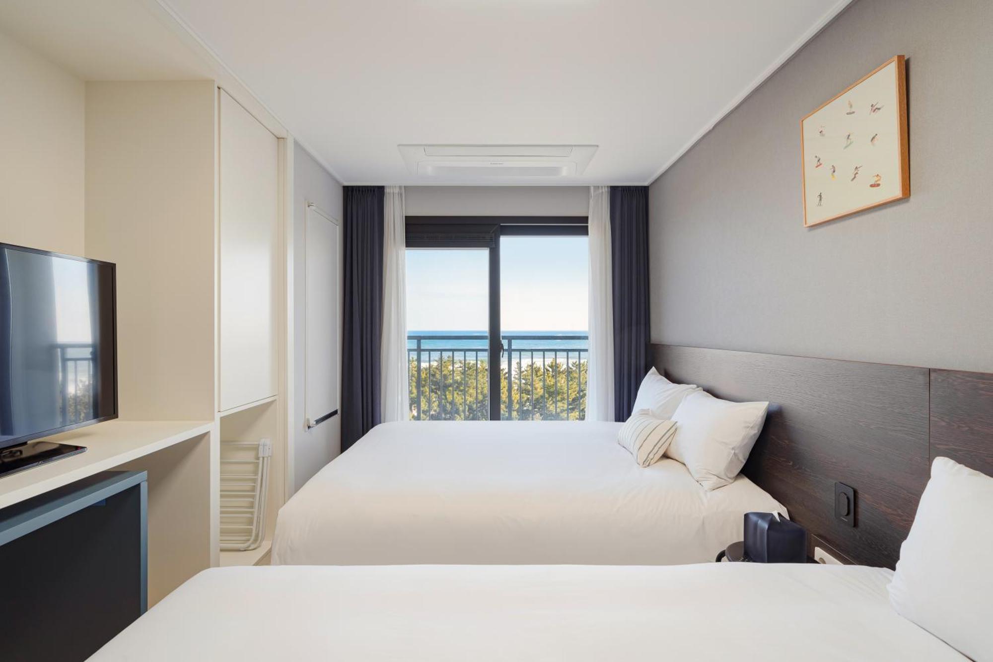 Urbanstay Sokcho Beach Ab Εξωτερικό φωτογραφία